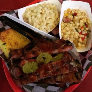 Read more about the article Post-Round Eats Along the Trail: Moe’s Original Bar B Que